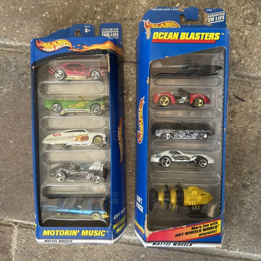1998 Mattel Hot Wheels Motorin Music & Ocean Blasters Gift sets (2 for $10)